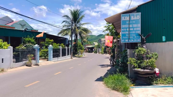 Đất cho thuê mặt tiền đường Trường Chinh, Hoài Hương, 740m² - Vị trí kinh doanh đắc địa!