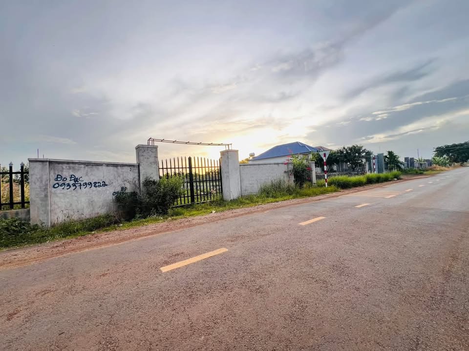 Lô đất thổ cư 1000m² tại Đất Đỏ chỉ 3.2 tỷ - Đường chính giao thông thuận tiện!