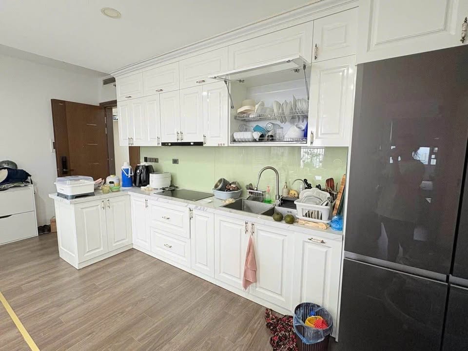 Căn hộ Central Point 219 Trung Kính 70m² giá 15 triệu - Full nội thất, vào ở ngay!