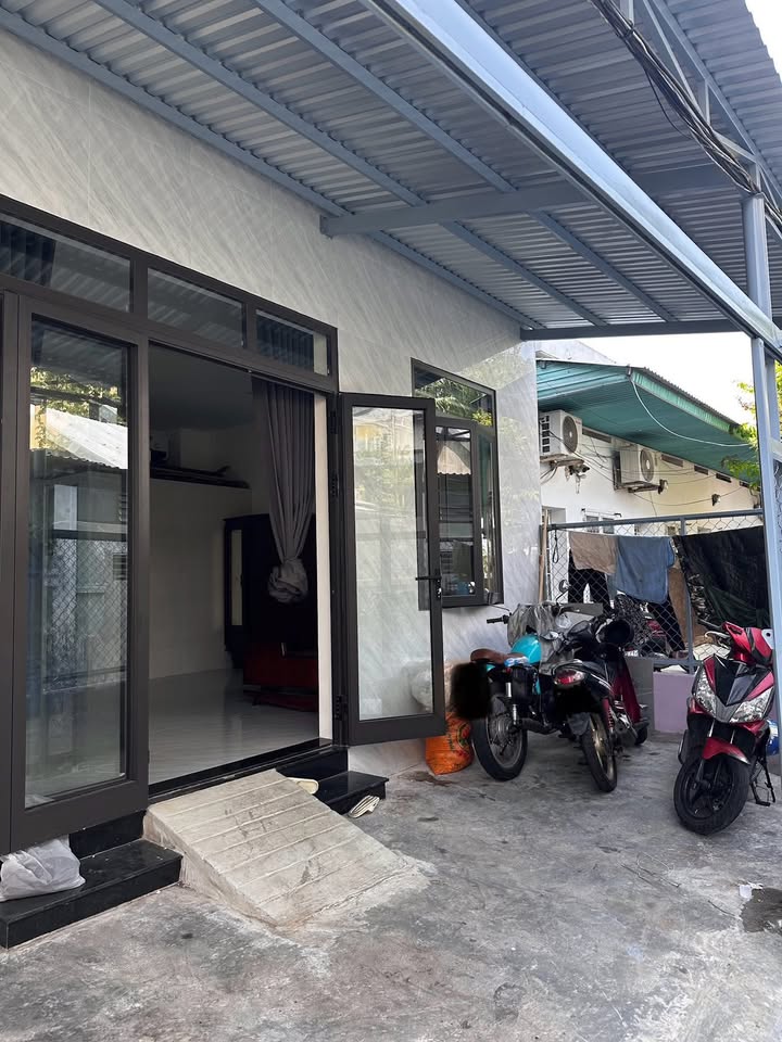 Phòng cho thuê tại Nguyễn Công Trứ, Sơn Trà 40m² giá 4.5 triệu - Khu vực an ninh tốt!