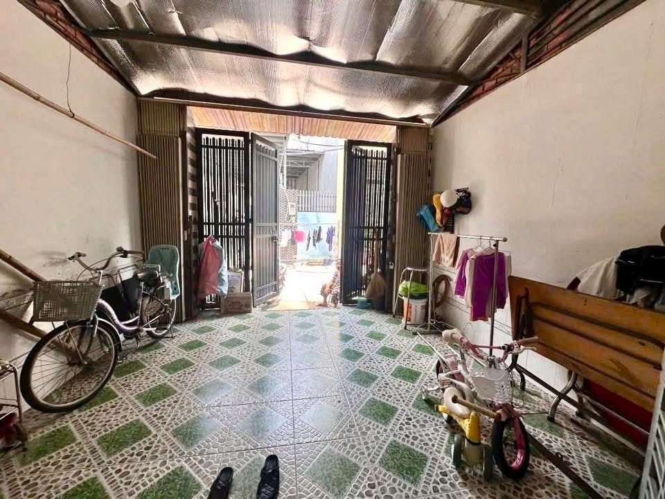Nhà đẹp 2 xẹc Tân Thới Hiệp 72m² giá 4.65 tỷ - Vị trí tiềm năng, hẻm thông rộng!
