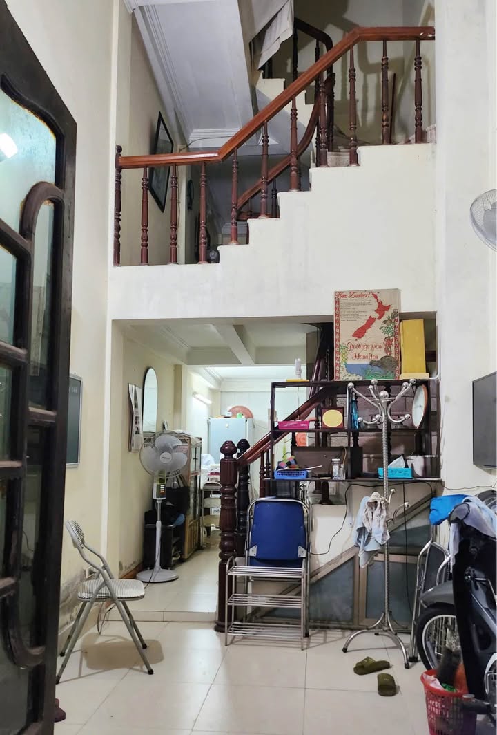 Nhà cho thuê ngõ 73 Quan Nhân quận Đống Đa 26m² giá 8 triệu - Đầy đủ nội thất, sẵn sàng vào ở!