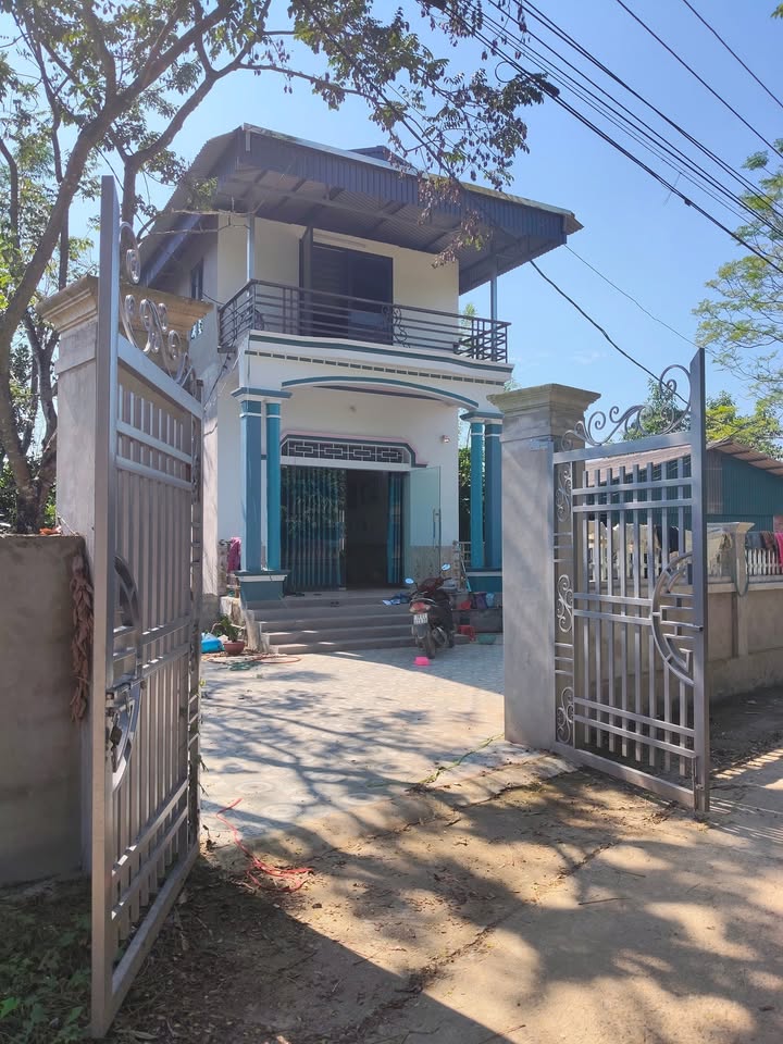 Nhà 2 tầng Hùng Long 330m² giá 1.6 tỷ - Nhà mới, chỉ việc dọn vào ở!