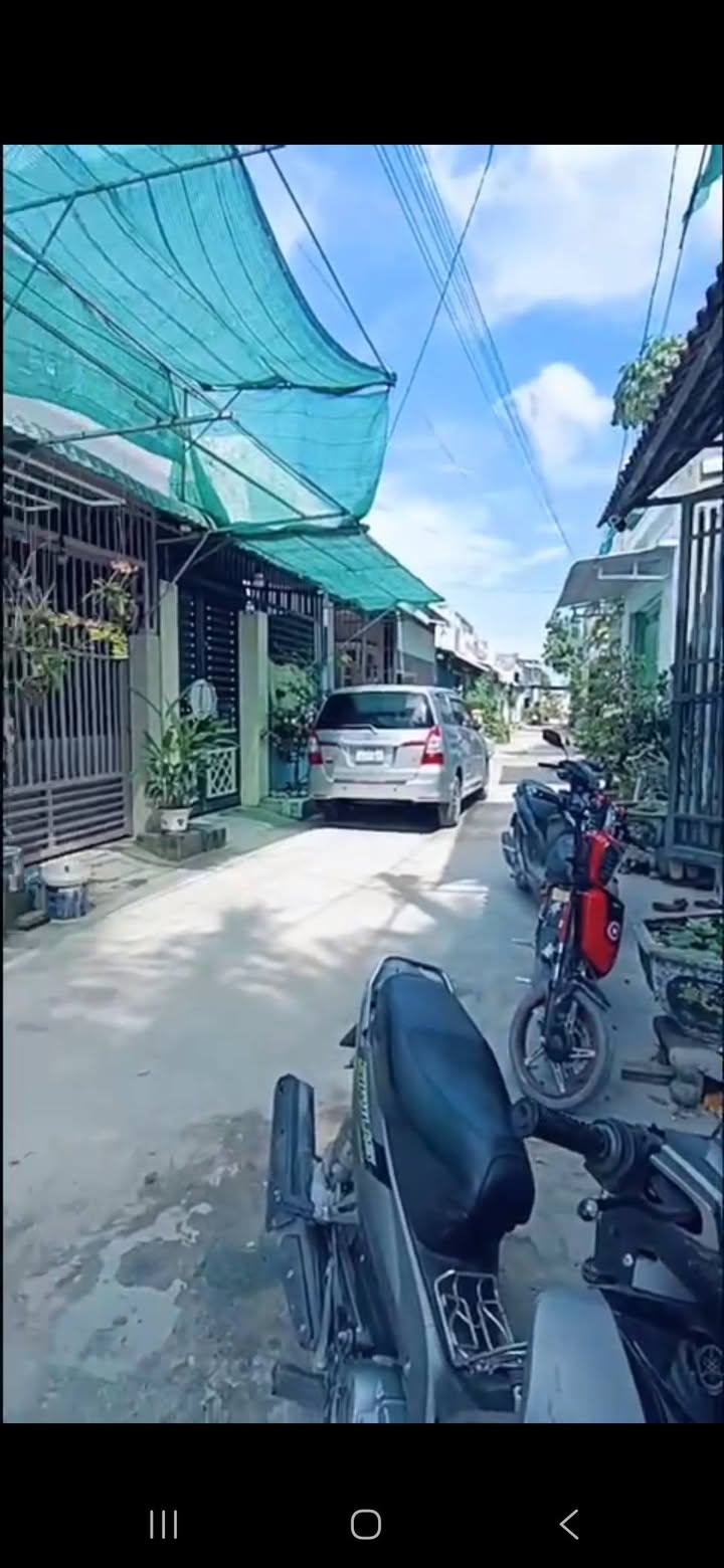 Nhà 3 tầng tại Mỹ Hạnh, Đức Hòa, Long An 75m² giá 1.99 tỷ - Thiết kế hiện đại, tiện ích đầy đủ!