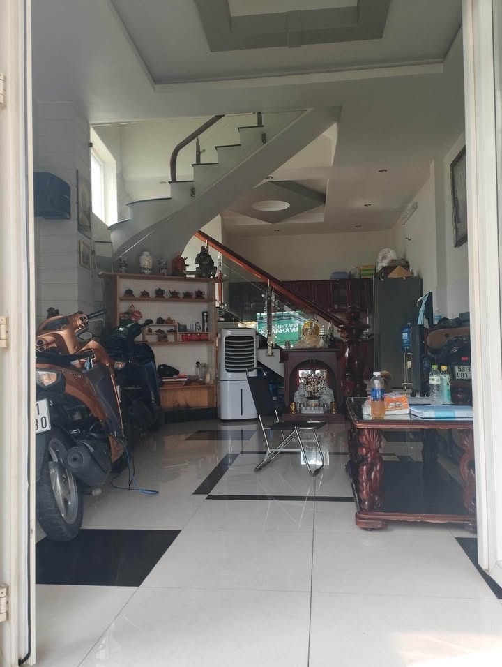 Nhà phố góc 2 mặt tiền đường Bà Hom, quận 6, 60m² giá 12 tỷ - Mở cửa hàng ngay!