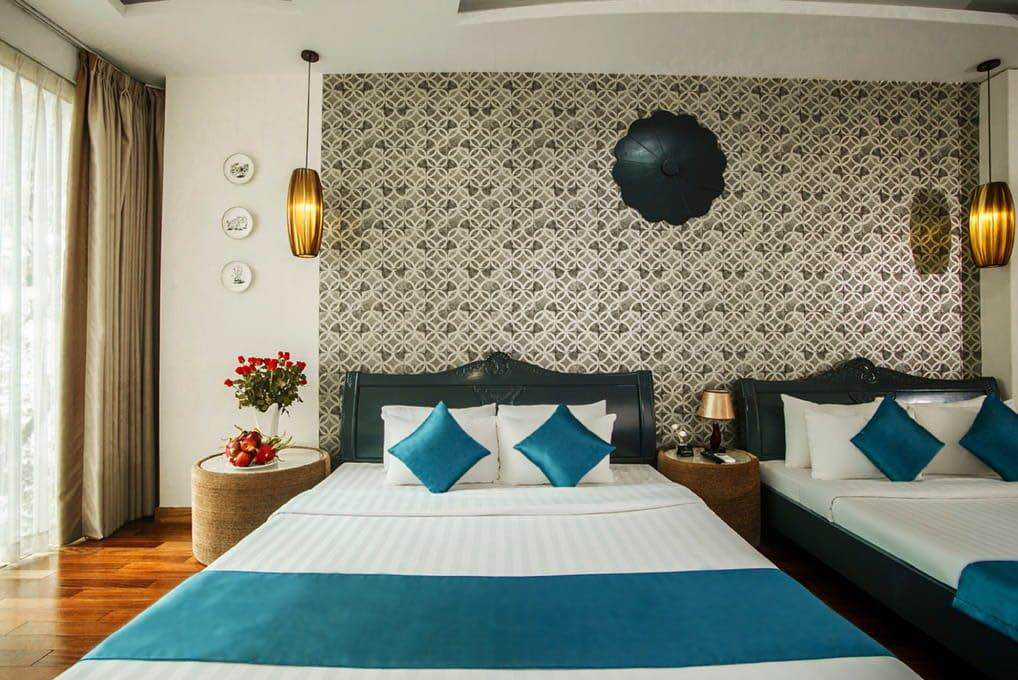 Khách sạn cho thuê mặt tiền Bến Nghé Quận 1 diện tích 100m² - Sẵn sàng hoạt động!