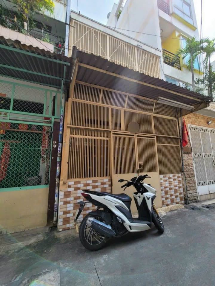 Nhà hẻm xe hơi đường Phú Thọ, Quận 11, diện tích 49.4m² giá 5.6 tỷ - Giao ngay cho Tết!