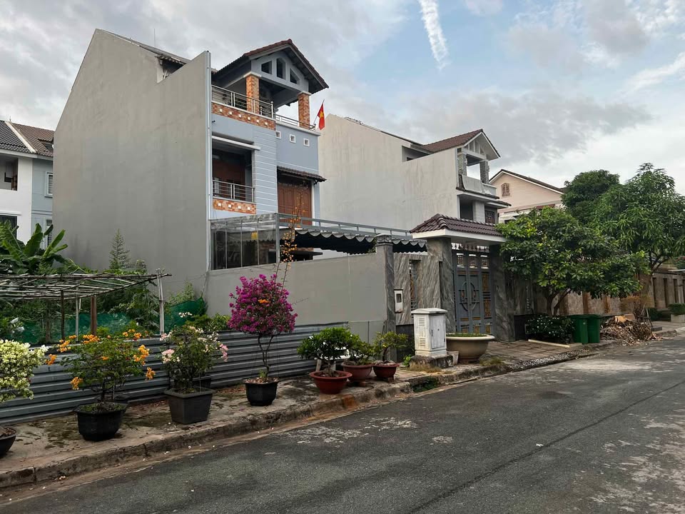 Biệt thự song lập Khang Điền Intresco Quận 9, 208m² giá 13.044 tỷ - Đầu tư sinh lời