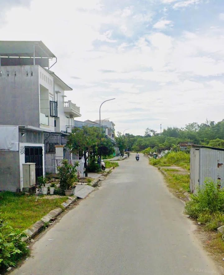 Đất nền KQH Đại Học Huế 81m² giá 2.2 tỷ - View công viên cây xanh lý tưởng!