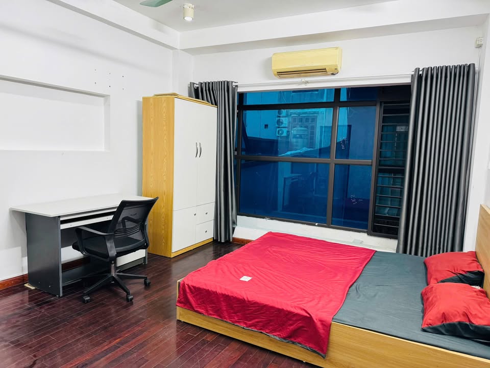 Phòng trọ khép kín 35m² giá 4.5 triệu tại Lạc Long Quân - An ninh tốt, chuyển vào ngay!