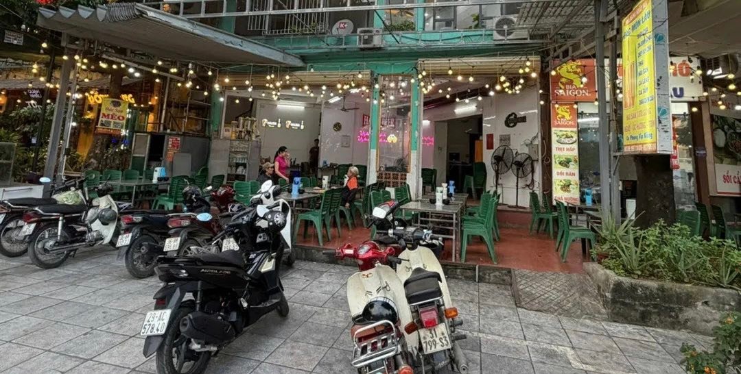 Shophouse Cầu Giấy 136m² giá 24.5 tỷ - Cơ hội đầu tư hiếm có!