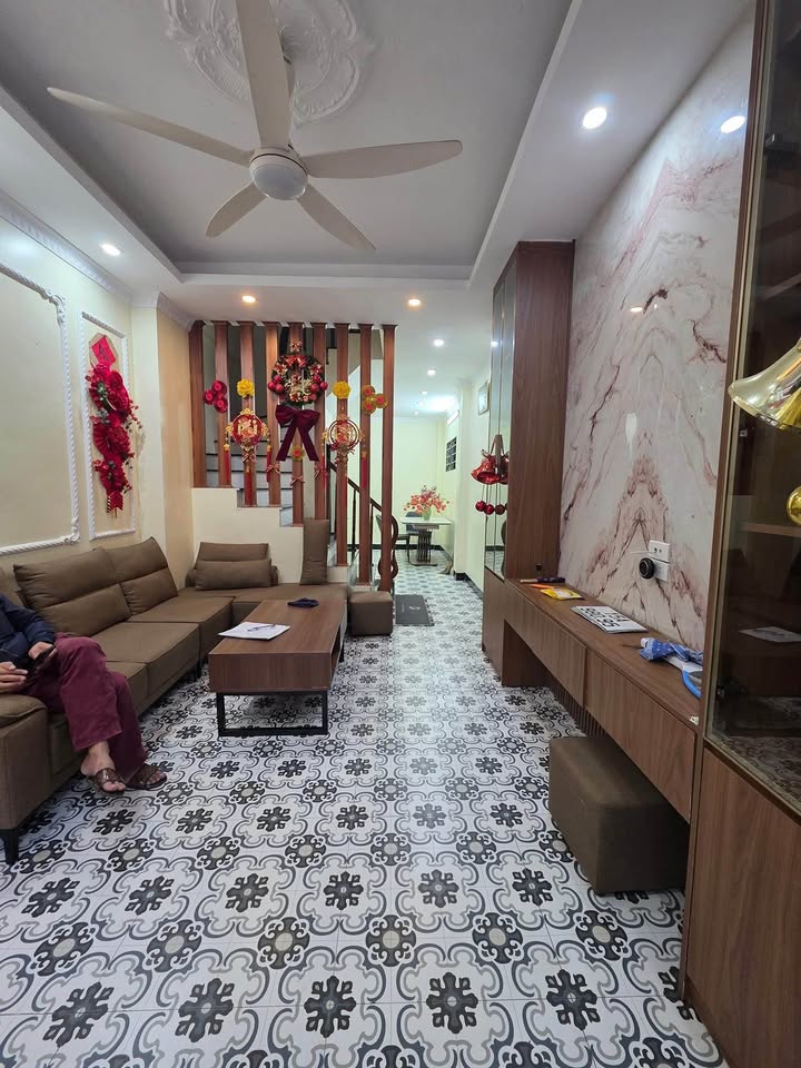 Nhà phố Ngọc Thụy Long Biên 37m² giá 8.6 tỷ - Lô góc siêu thoáng, đầy đủ nội thất!