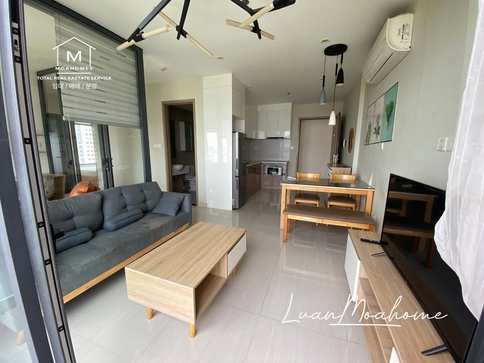 Căn hộ Vinhomes Grand Park quận 9 63m² giá 3.5 tỷ - Đầy đủ nội thất, sẵn sàng vào ở!