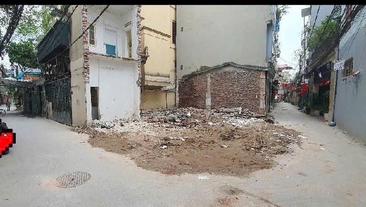 Đất kinh doanh Linh Đàm 50m² giá 9 tỷ - Mặt tiền 5m, ô tô vào thoải mái!