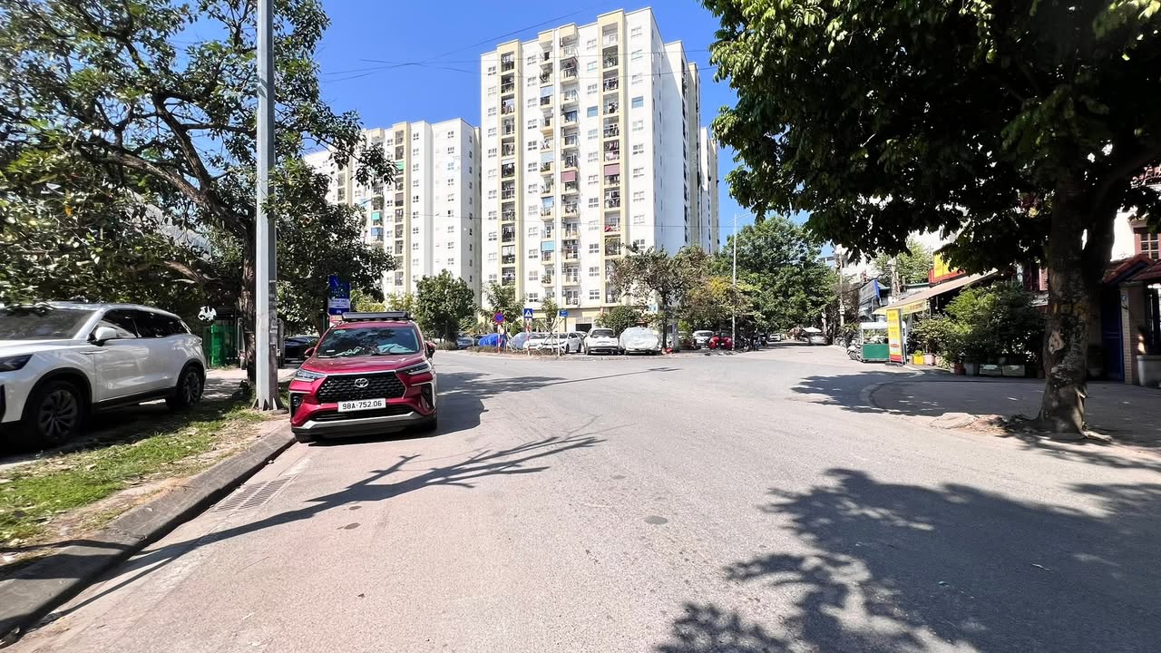 Nhà cấp 4 Gia Thụy 90m² giá 21.3 tỷ - Vị trí đắc địa, ô tô tránh