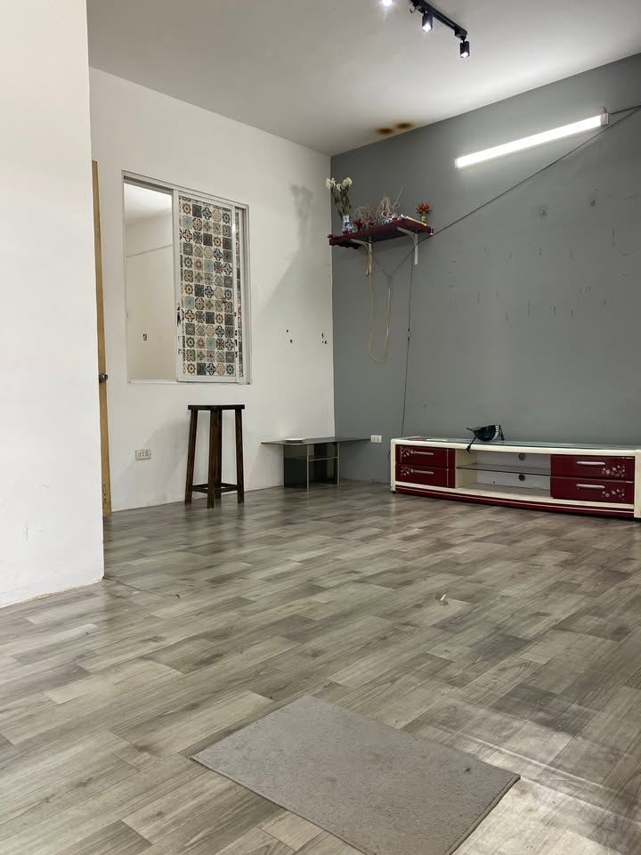 Căn hộ tập thể Lương Khánh Thiện, Tân Mai, 41m² giá 3.75 tỷ - Chính chủ bán gấp!