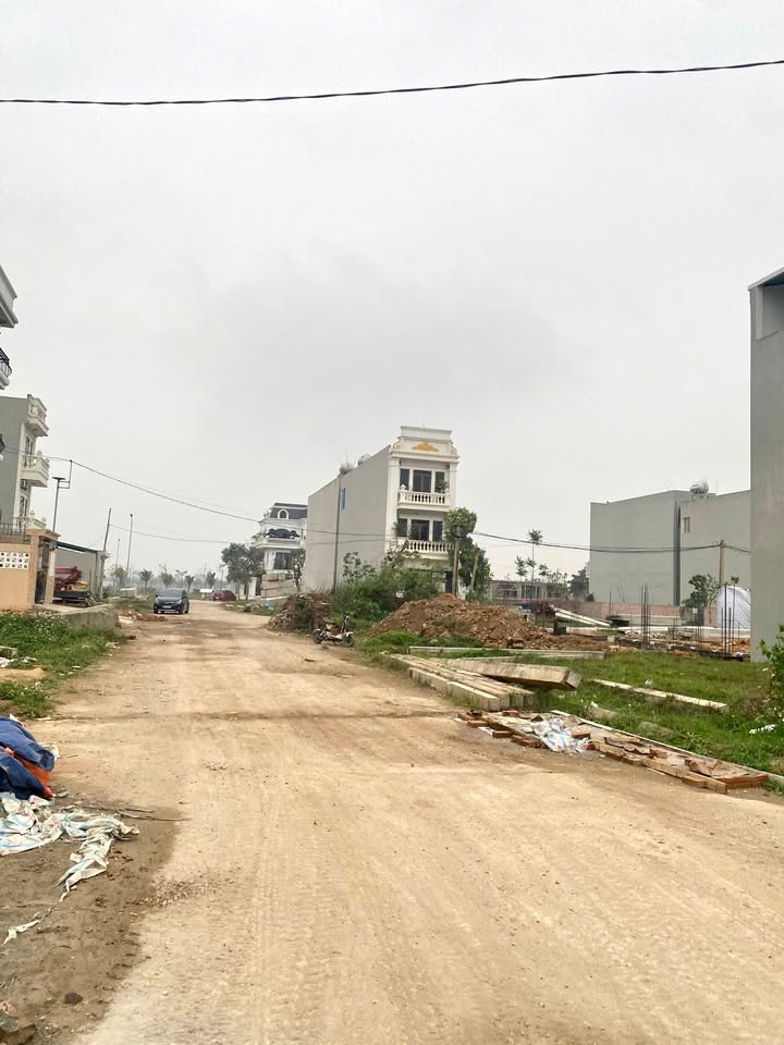 Đất nền 100m² đường Đồng Thảy Nảy, Vĩnh Yên - Phong thủy tốt giá 3.6 tỷ!