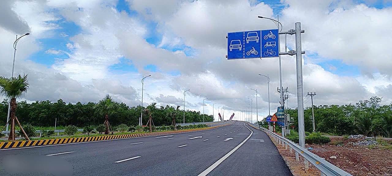 Đất mặt đường 24m tại Bạch Đằng, Thủy Nguyên 160m² giá chỉ 2.1 tỷ - Cơ hội đầu tư tuyệt vời!