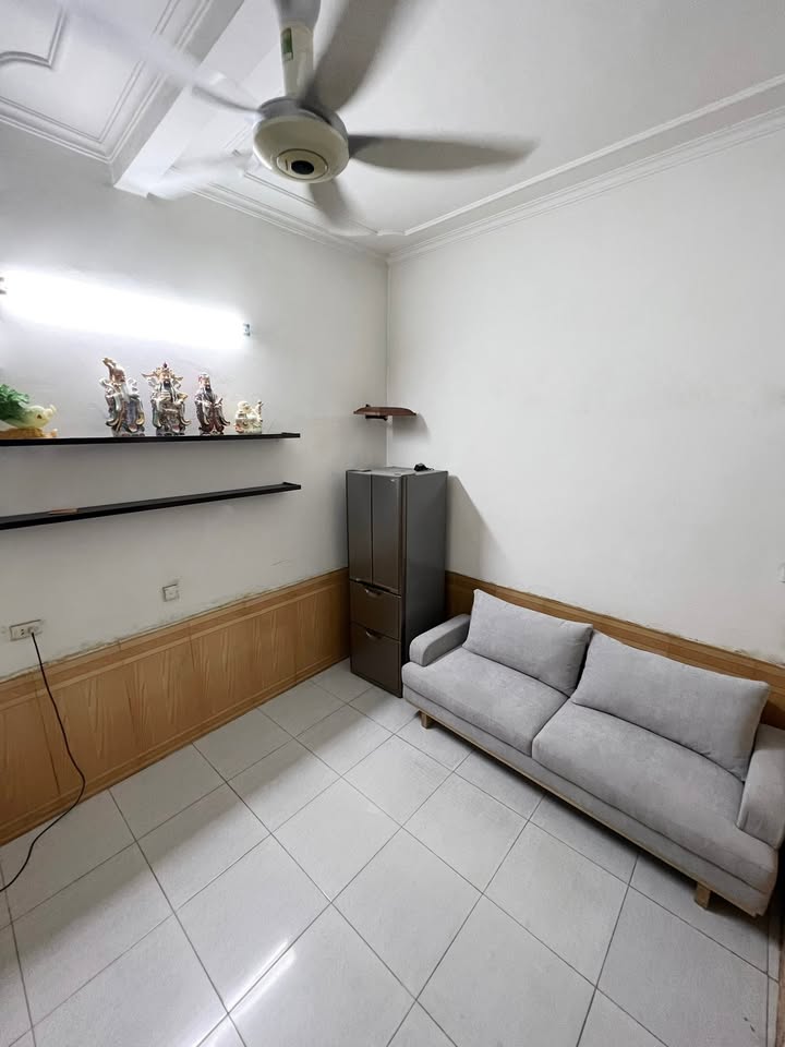 Nhà cho thuê đường Quốc Tử Giám, 2 phòng ngủ, 7 triệu - Vào ở ngay!