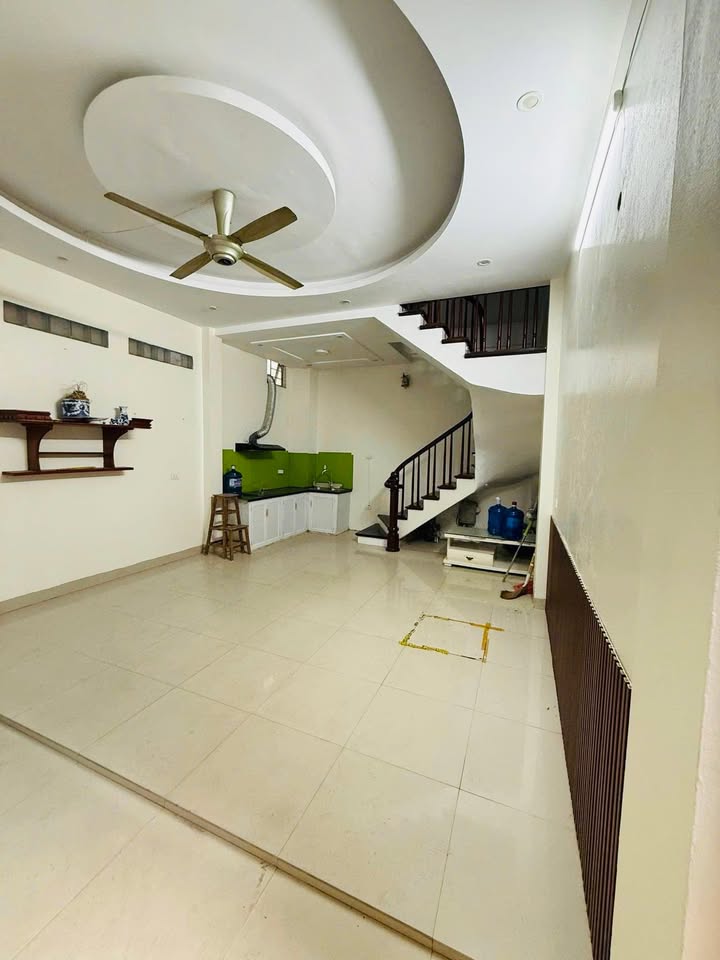 Nhà riêng cho thuê Hoàng Công Chất, Bắc Từ Liêm 40m² - Đầy đủ tiện nghi, chỉ 12 triệu!