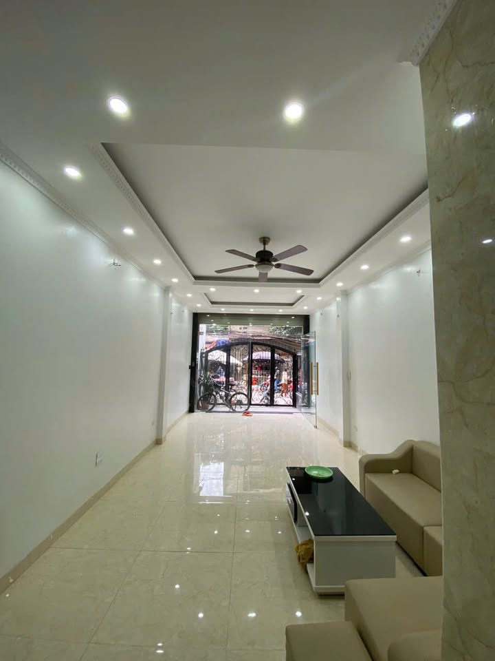 Cho thuê mặt bằng kinh doanh Ngõ Quan Hoa, Cầu Giấy 60m² giá 45 triệu - Mới đẹp có thang máy!