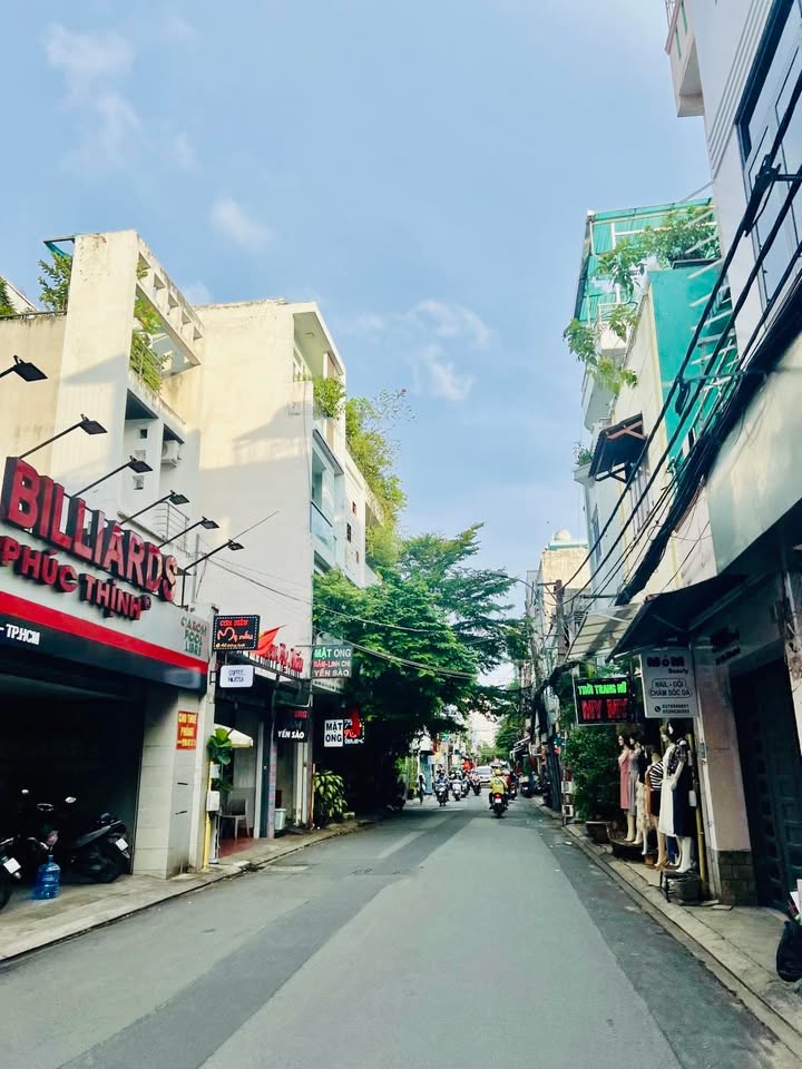 Nhà hẻm 7m kinh doanh P13 Tân Bình 60m² giá 9.8 tỷ - Xe hơi vào nhà!