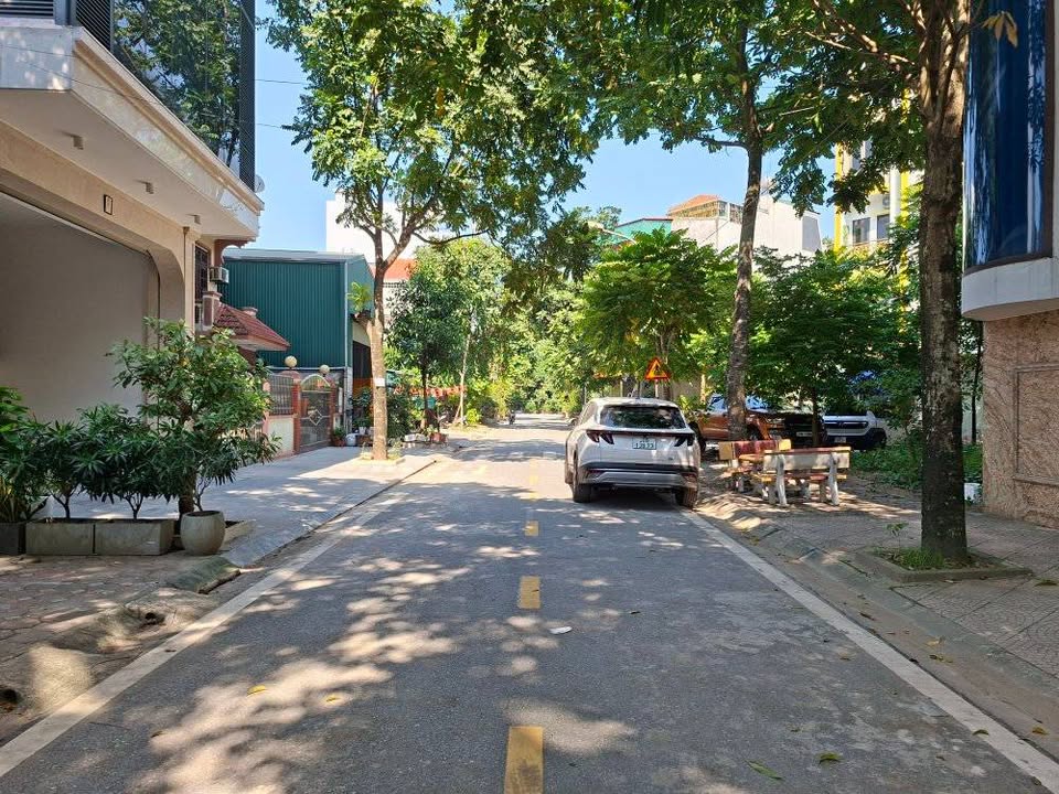 Đất Thạch Bàn Long Biên 45m² giá 6 tỷ - Vị trí đẹp, ô tô tránh