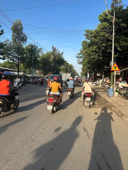 Cho thuê kiot Tân Bình Dĩ An 25m² - Mặt tiền đường chính, phù hợp kinh doanh!