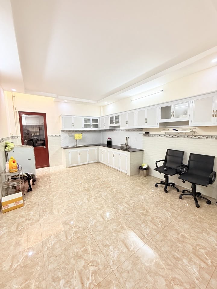 Nhà 2 tầng Nguyễn Phúc Chu 58m² giá 6.2 tỷ - Vị trí đẹp, tiện ích đầy đủ!