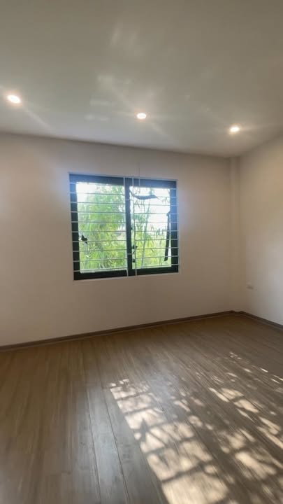 Nhà Việt Hưng 82m² giá 13 tỷ - Thiết kế hiện đại, thang máy, ô tô vào tận nơi!