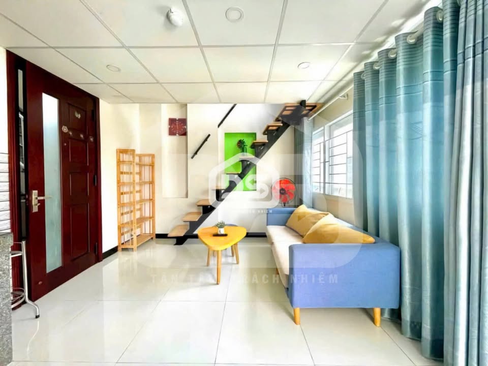 Căn hộ duplex Bùi Thị Xuân Nha Trang 35m² giá 6 triệu - Ban công thoáng đãng