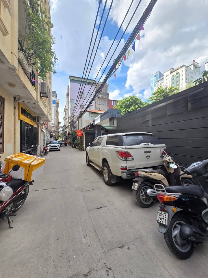 Nhà mặt ngõ Kim Mã 31m² giá 15.6 tỷ - Đầu tư sinh lời ngay!