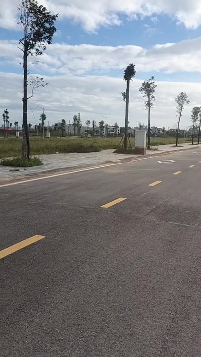 Đất nền Xuân Hương Lake Side 180m² giá 2 tỷ - Sổ hồng trao tay!