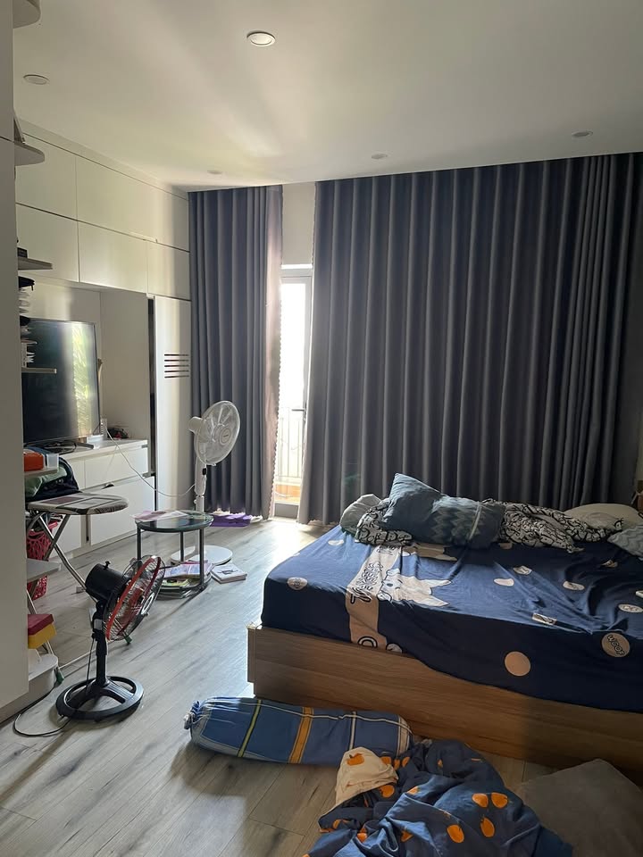 Bán tòa căn hộ 4 tầng đường Chương Dương 100m² - Vị trí đắc địa, view pháo hoa cực đẹp!