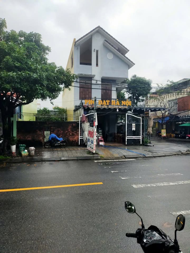 Nhà bán tại Khuê Trung Đà Nẵng 125m² giá 8 tỷ - Hướng Đông, đường lớn 10.5m