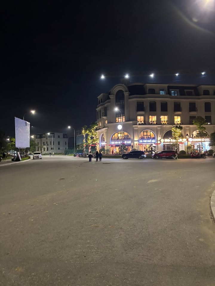 Townhouse Hinode Royal Park Hoài Đức 95m² giá 24 tỷ - Kinh doanh sầm uất