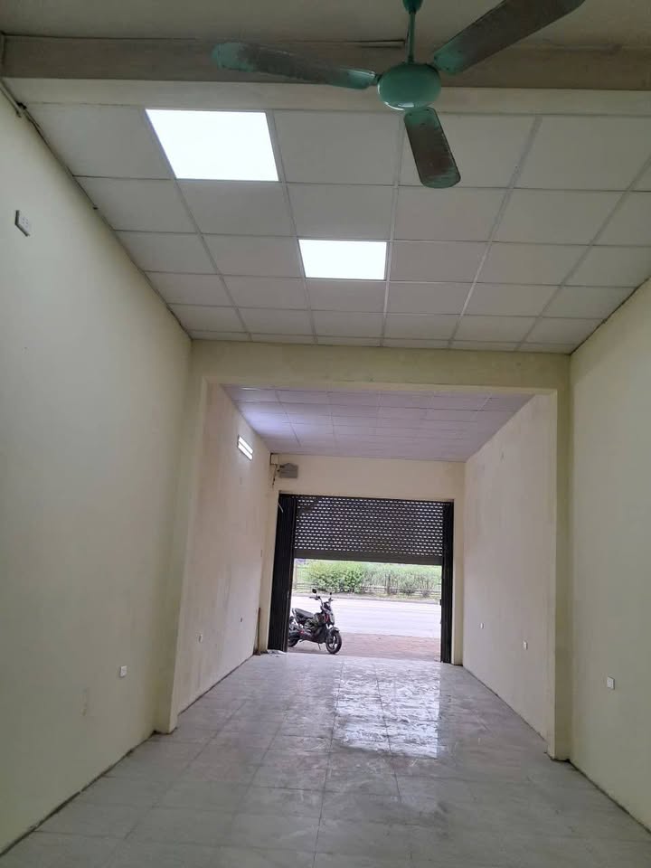 Mặt bằng kinh doanh cho thuê mặt đường Nguyễn Đức Thuận 100m² giá 10 triệu - Sẵn sàng kinh doanh ngay!