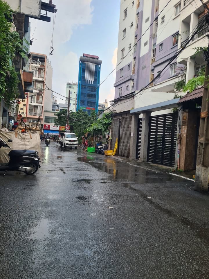 Nhà 2 tầng Rạch Bùng Binh Quận 3 64.5m² giá 7.4 tỷ - Khu vực hiếm nhà bán!