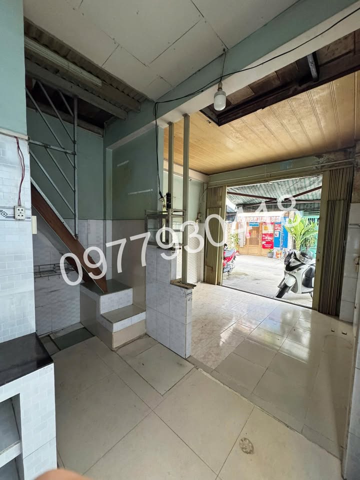 Bán gấp FrontHouse 2 mặt tiền CMT8, Q10 – Diện tích 21m² – Giá chỉ 3.95 tỷ!