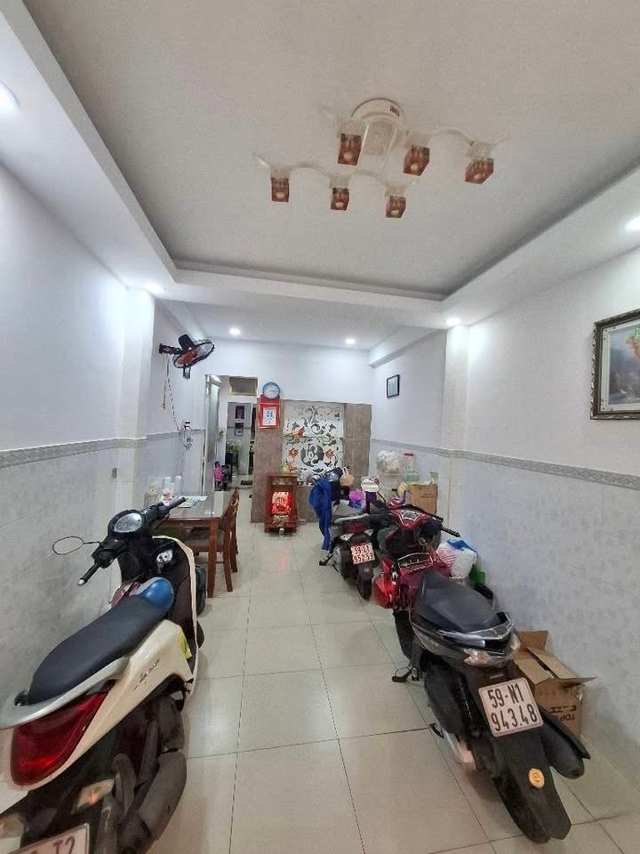 Nhà phố Phù Đổng Thiên Vương Quận 5 43.6m² giá 7.5 tỷ - Sổ hồng chính chủ, thương lượng ngay!