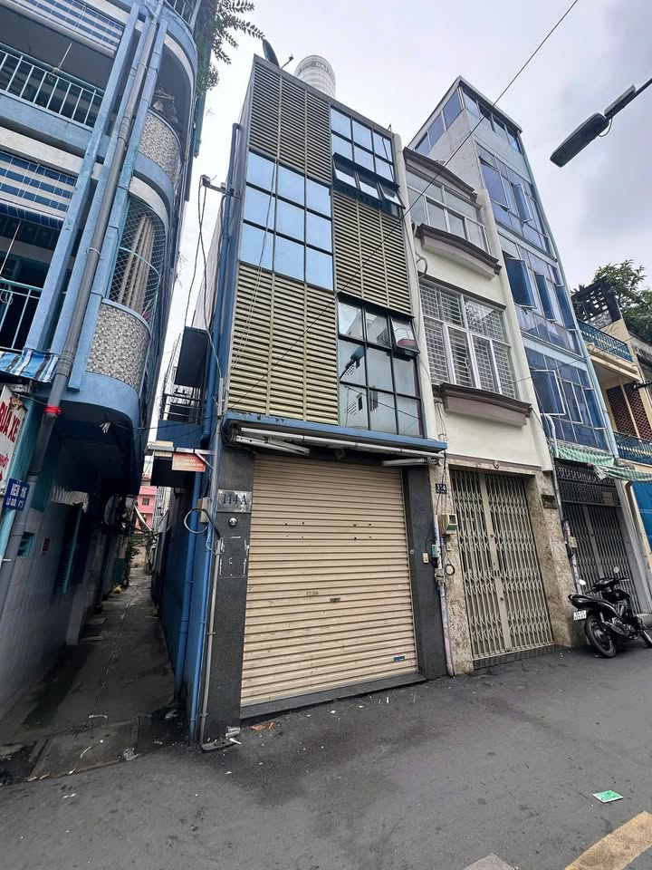 Nhà Lô Góc 2MT Đường Số 4, Quận 3 - Diện tích 31m², Giá 8.2 tỷ - Đầu tư sinh lời ngay!