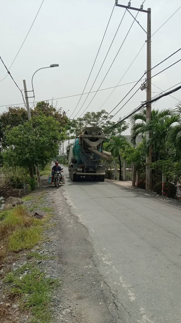 Lô đất mặt tiền đường Đoàn Nguyễn Tuấn, Hưng Long, 643m² giá 7.5 tỷ - Cơ hội đầu tư tuyệt vời!