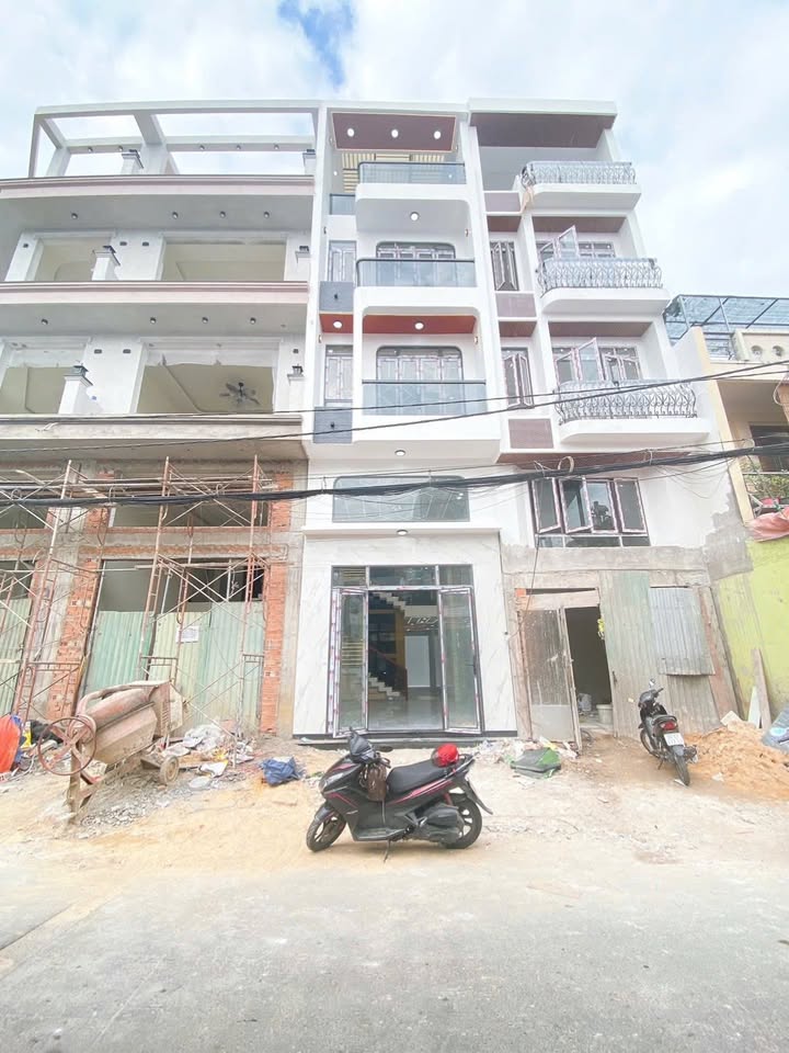 Nhà phố Bình Tân 77m² giá 9.65 tỷ - Gần chợ Lê Văn Quới, nội thất cao cấp!