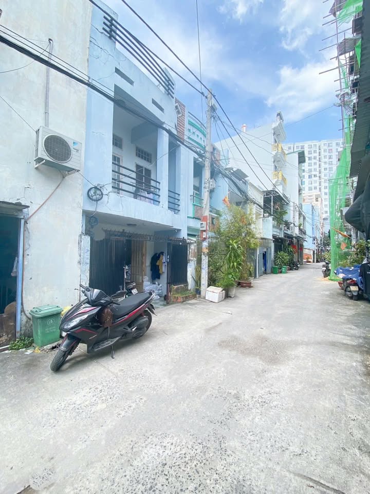 Nhà phố quận Bình Tân 48m² giá 4.35 tỷ - Khu vực văn minh, gần chợ