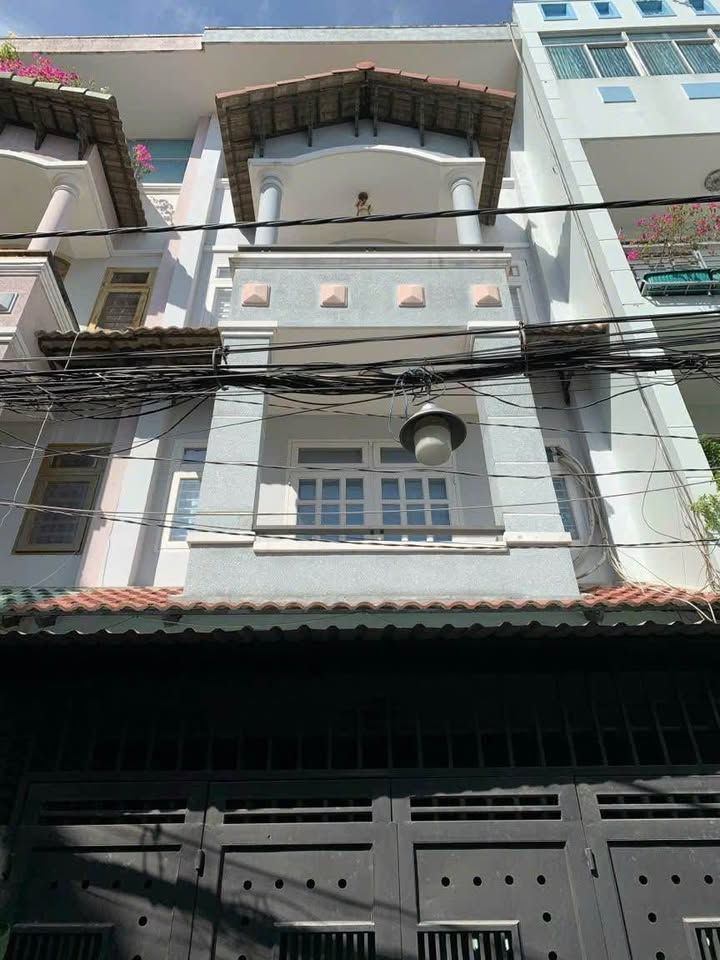 Nhà nguyên căn cho thuê tại Phan Huy Ích, Gò Vấp 240m² - An ninh, yên tĩnh, phù hợp mở công ty!