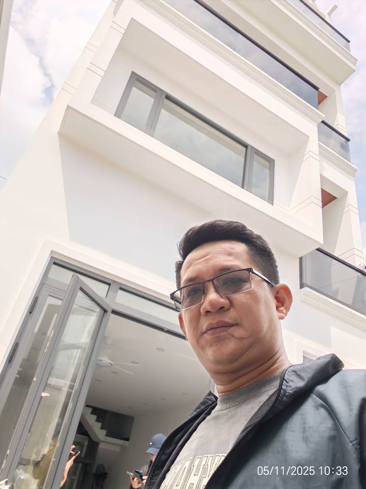 Nhà phố mặt tiền kinh doanh 120m² tại Bà Điểm - Kinh doanh đa ngành nghề, giá chỉ 9.5 tỷ!