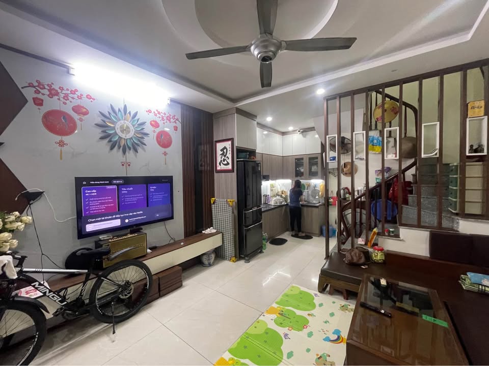 Nhà 5 tầng Kẻ Vẽ Đông Ngạc 34m² giá 7 tỷ - Nhà thoáng đẹp, ô tô đỗ gần!