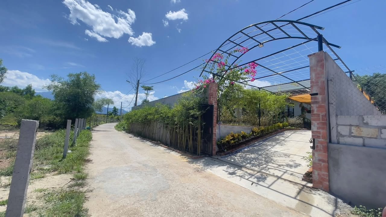 Nhà vườn tại thôn Khương Mỹ, Hòa Phong, Đà Nẵng 500m² giá 3.95 tỷ - Không gian sống lý tưởng!