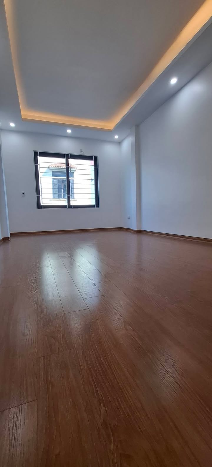 Nhà lô góc Liên Mạc 31m² giá 6 tỷ - Thiết kế hiện đại, sẵn sàng ở ngay!