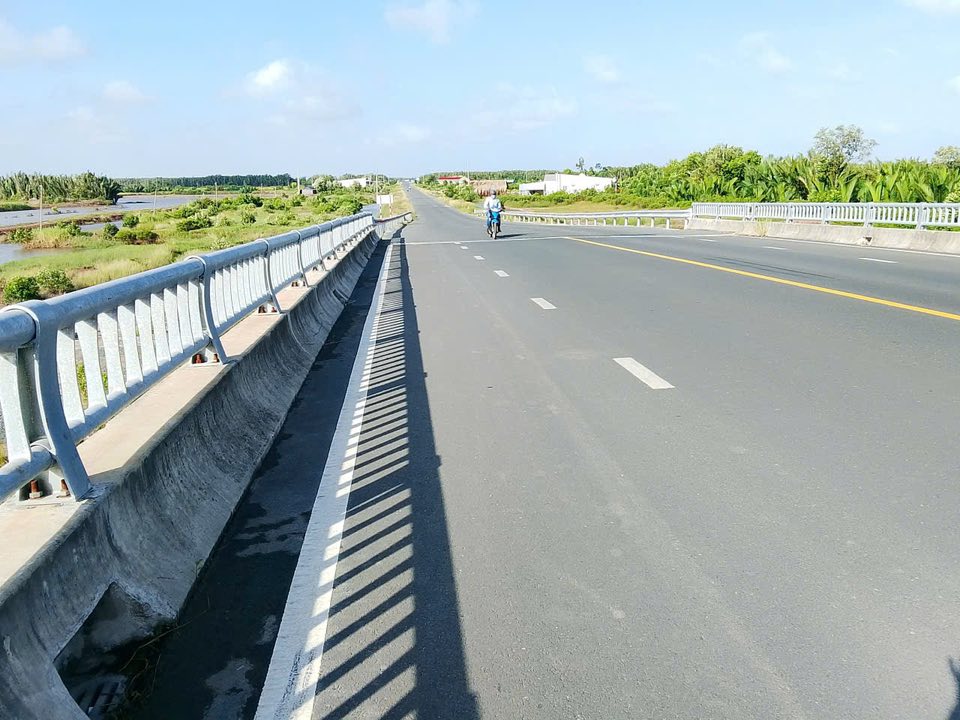 Đất mặt tiền 100m KCN Ngũ Lạc 4000m² giá 2 tỷ - Cơ hội đầu tư vàng!